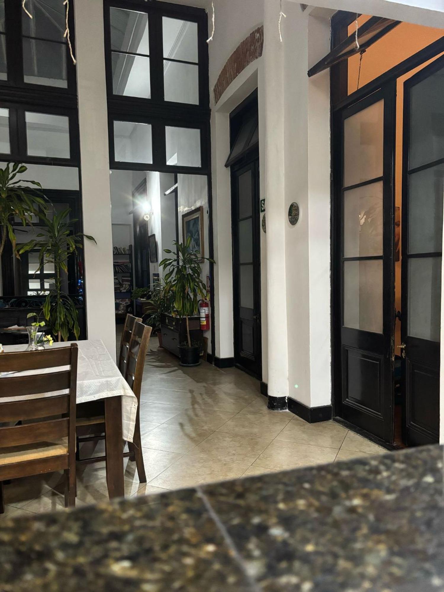 Montevideo Chic Hostel Buitenkant foto